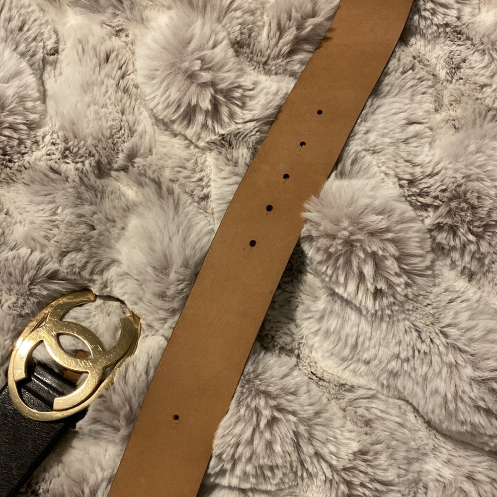 Chanel vintage Leather CC Logo Belt - Picture 7 of 7